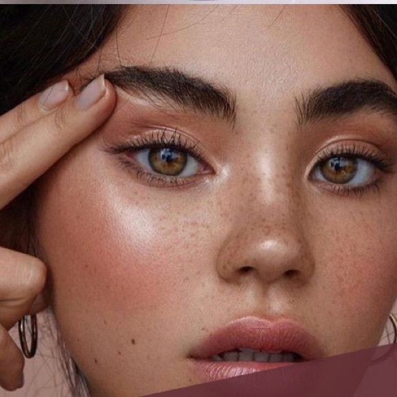 Ethereal, Iridescent Loose Powder (Silver Dusk) by MAC - Picture 3 of 5